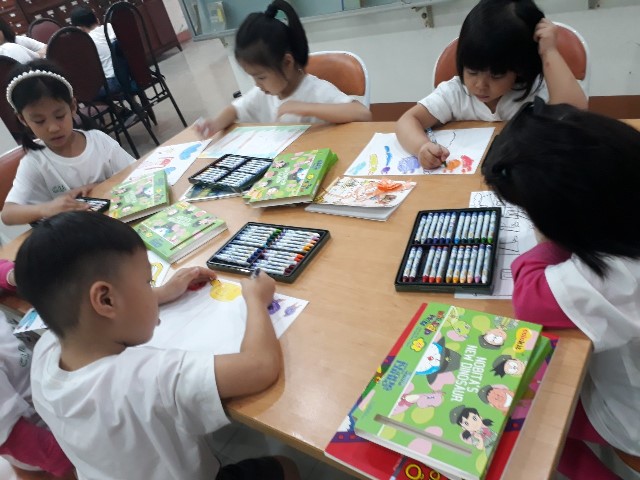 Exhibition of 170 drawings by children