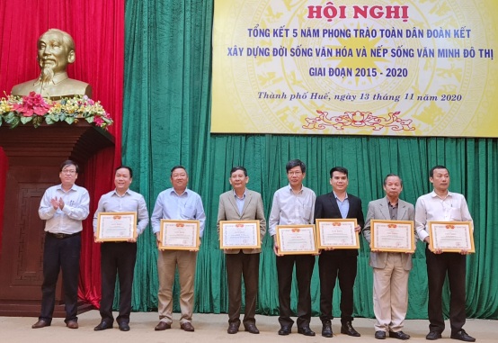 Gắn phong trào toàn dân đoàn kết xây dựng đời sống văn hóa với thực hiện nếp sống văn minh đô thị