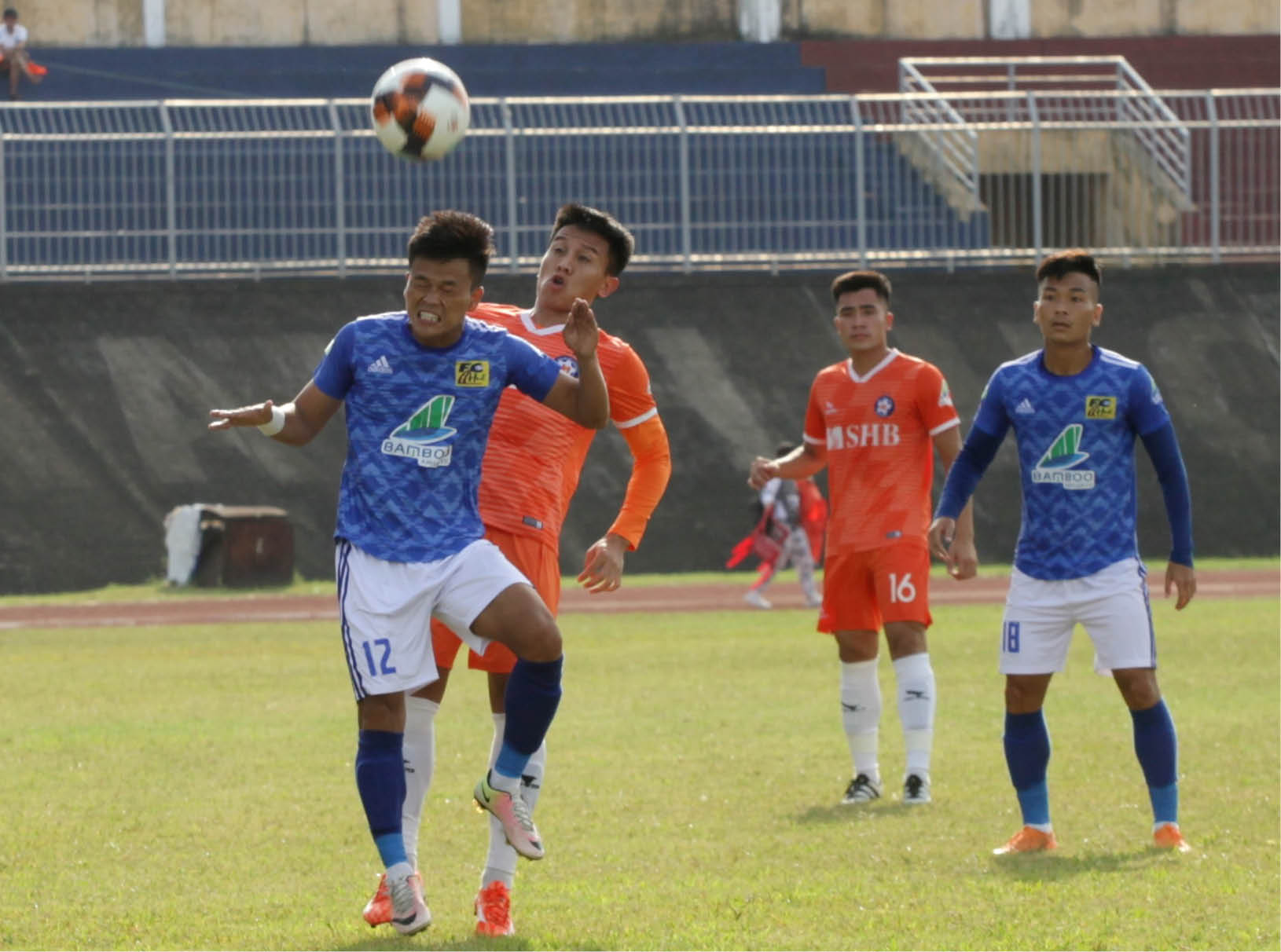 Trụ hạng  những điểm sáng