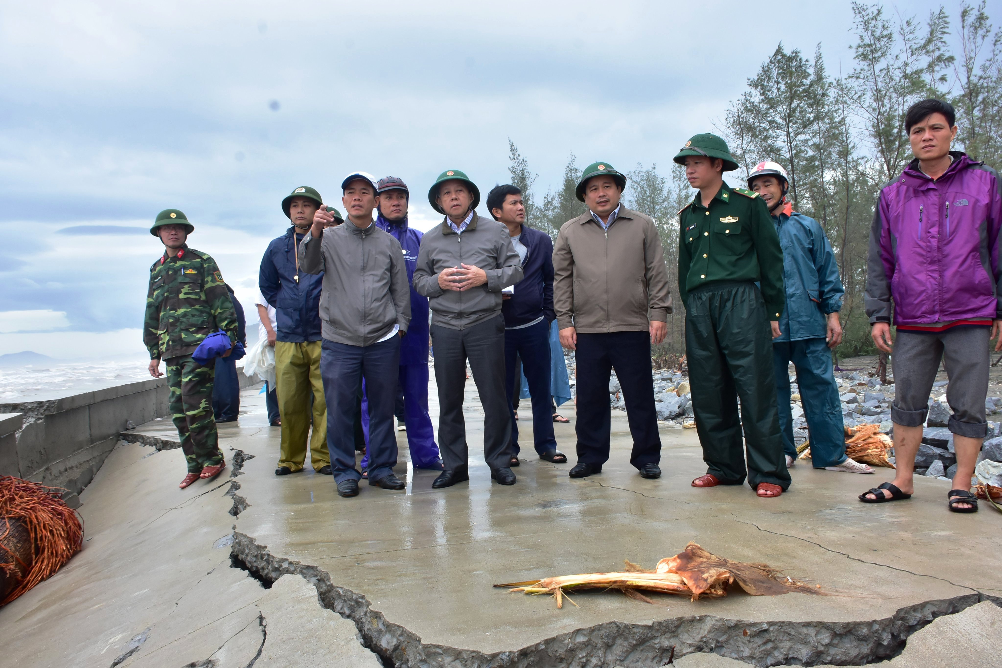 Lãnh đạo tỉnh chỉ đạo công tác khắc phục thiệt hại tại các vùng ven biển