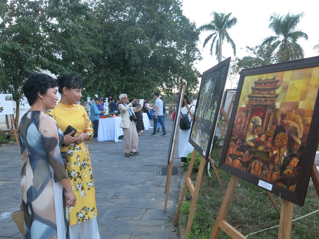 Triển lãm 150 tác phẩm ký họa di sản Huế