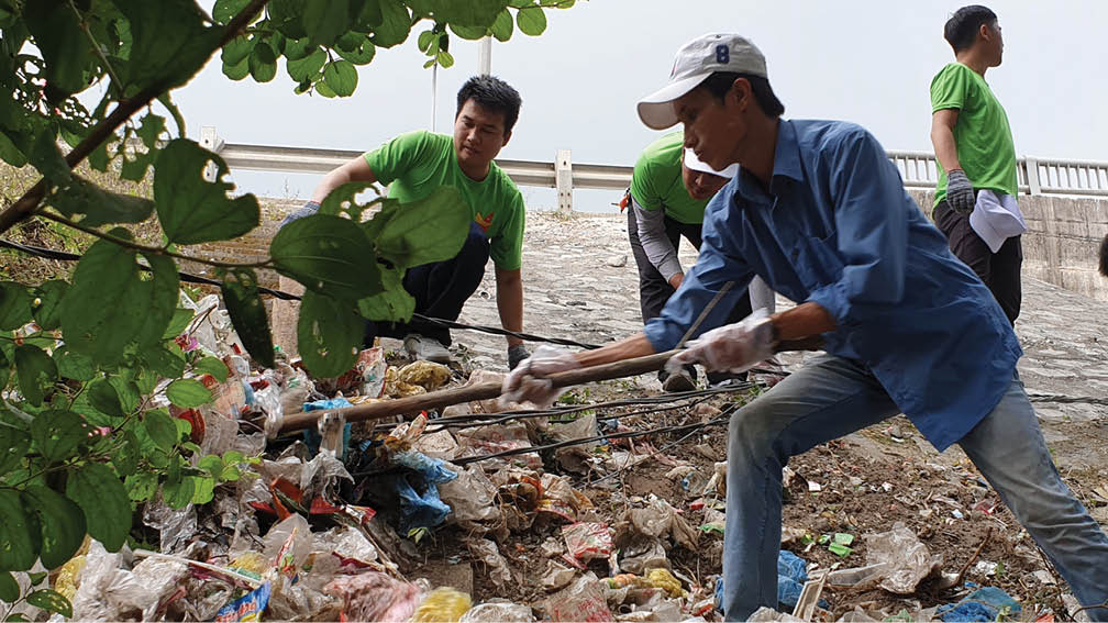 Vệ sinh môi trường sau bão, lũ