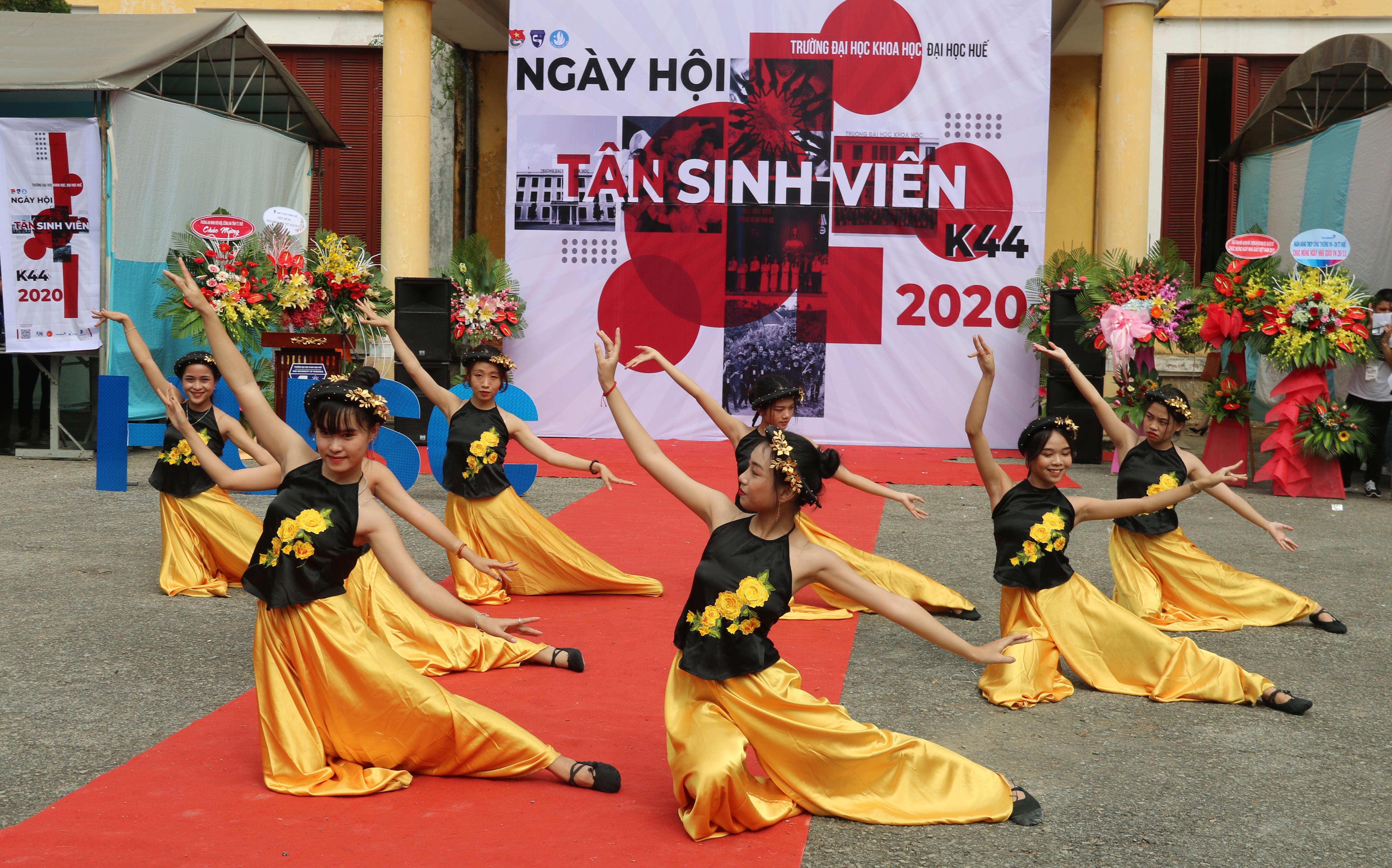 Các trường đại học tổ chức khai giảng và ngày hội tân sinh viên