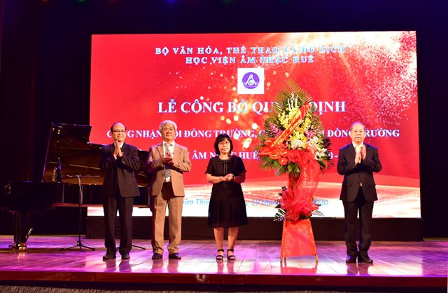 Công bố quyết định công nhận Hội đồng trường Học viện Âm nhạc Huế