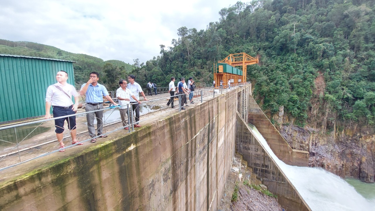 Đề nghị thu hồi giấy phép sử dụng nước mặt thủy điện Thượng Nhật