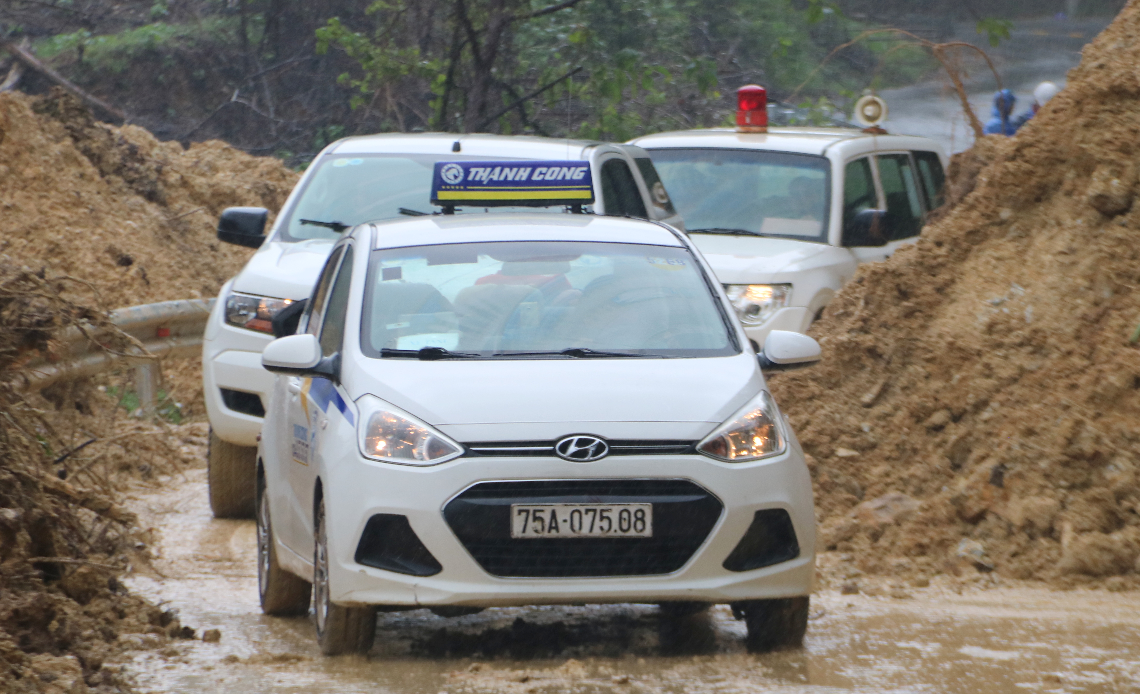 Được phép lưu thông bình thường trên tuyến Quốc lộ 49A từ ngày 26 11