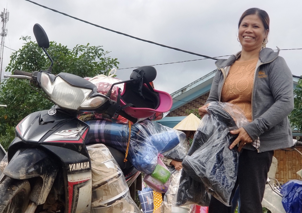 150 suất quà đến với người dân gặp khó khăn ở Phong Điền