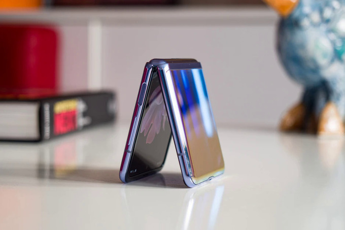 Galaxy Z Flip 3 có màn hình 120 Hz