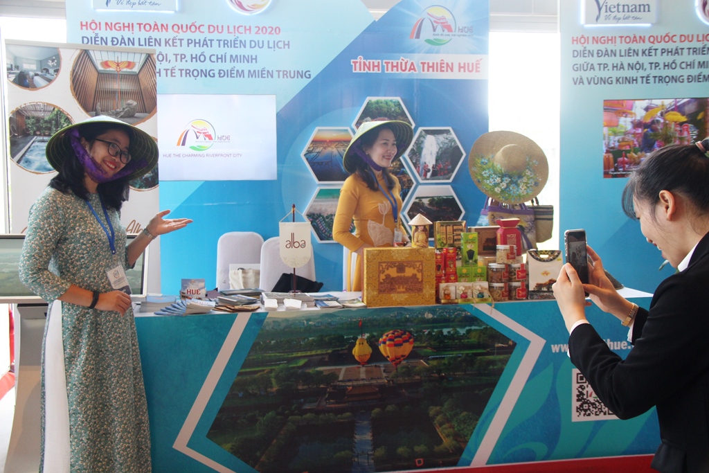 Trưng bày không gian sản phẩm du lịch các tỉnh, thành miền Trung