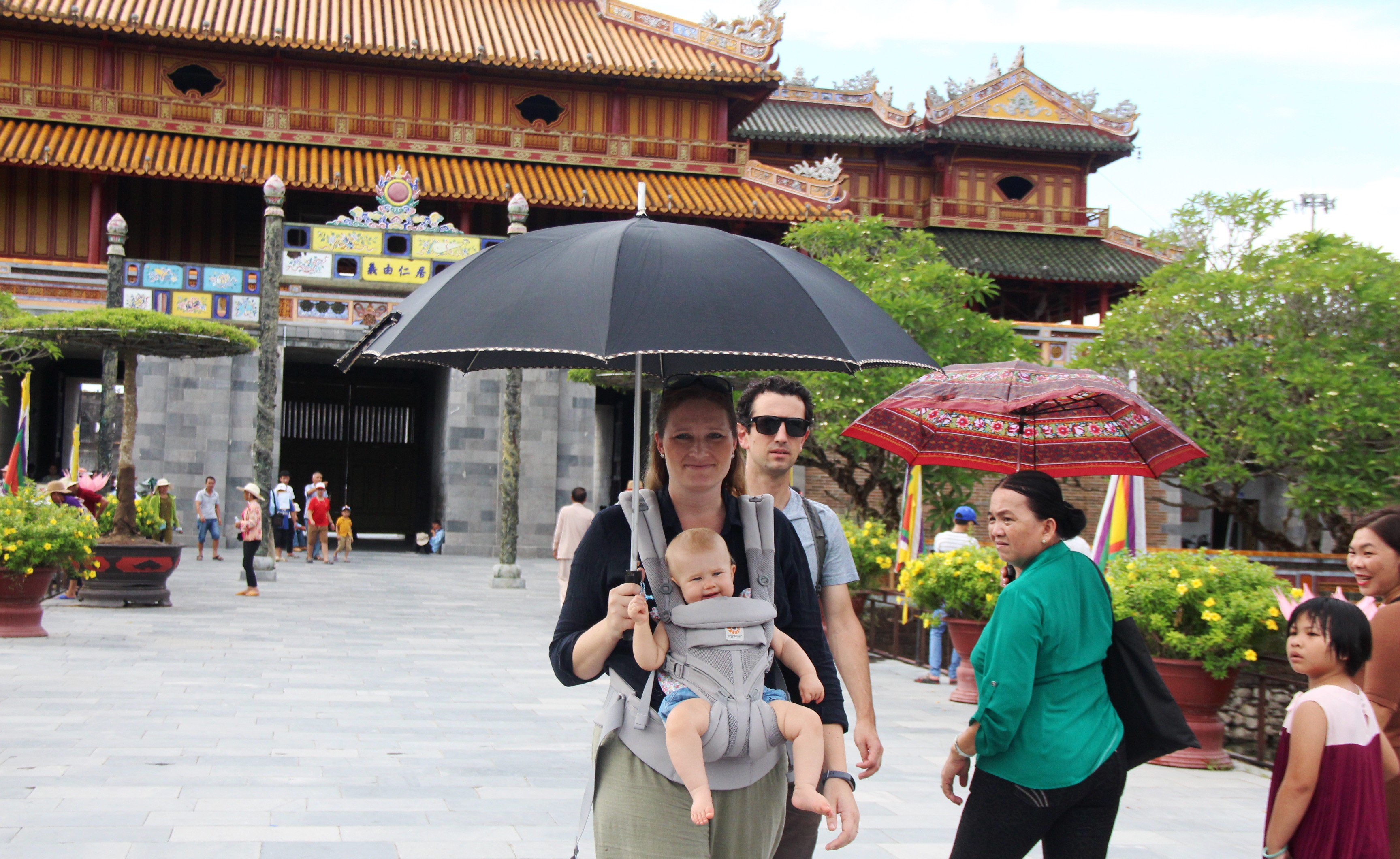 Tính phương án mở cửa du lịch an toàn trong khi chờ vắc xin phòng chống COVID-19