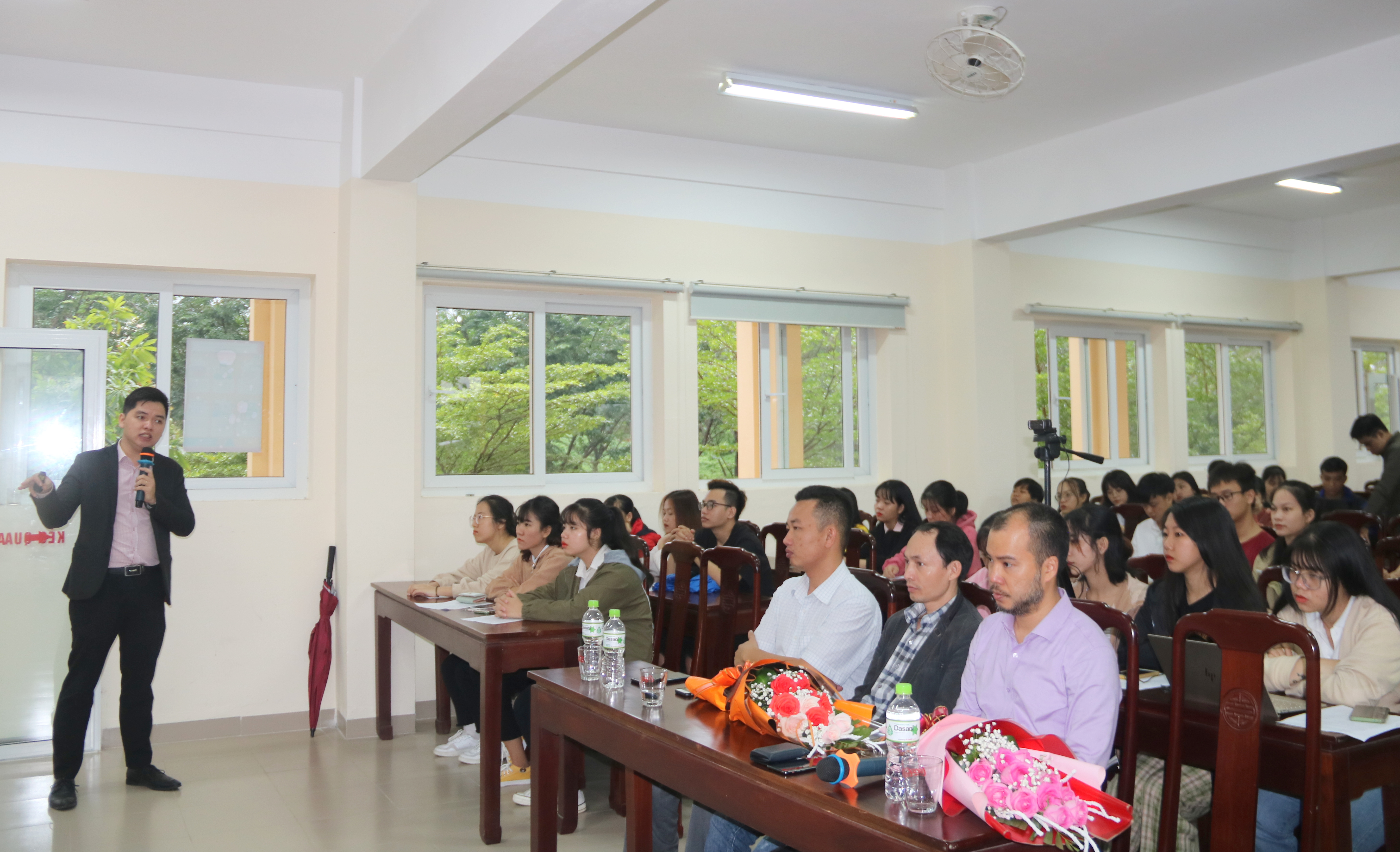 Hoạt động cố vấn khởi nghiệp trong giai đoạn xây dựng kế hoạch kinh doanh