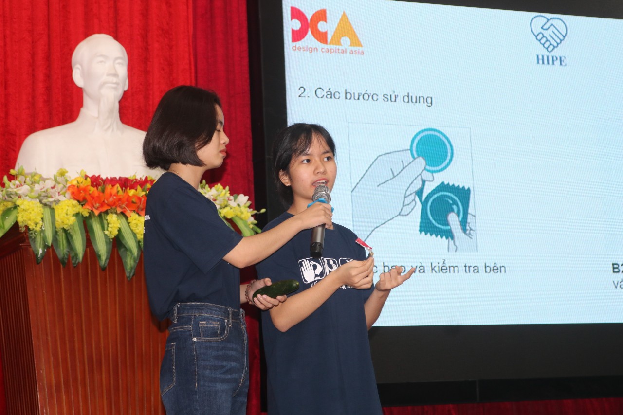 Truyền thông về phòng, chống HIV AIDS cho sinh viên