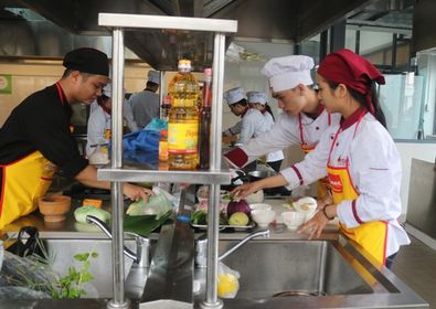 Finding Hue cuisine messenger