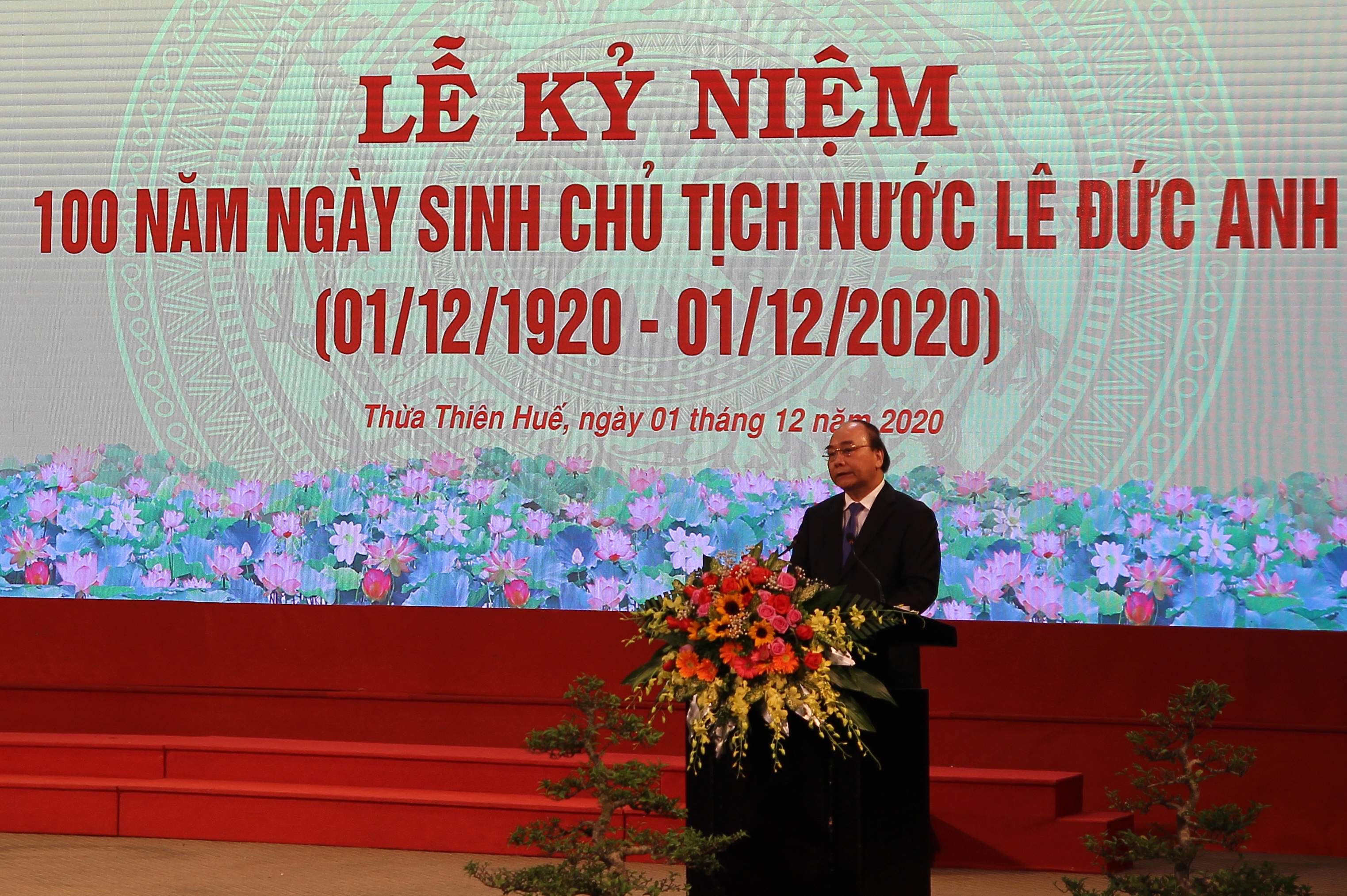 Tấm gương sáng ngời, tận tâm với Đảng, tận hiếu với dân