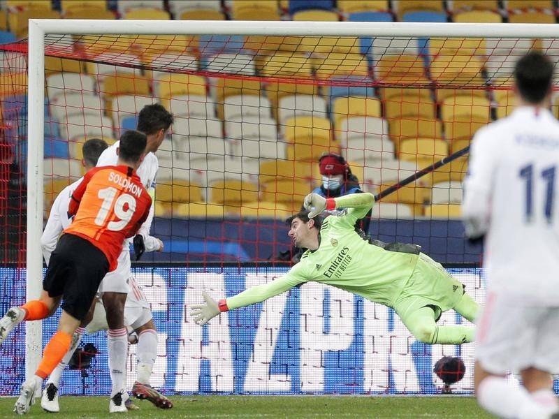 Gục ngã trên đất Ukraine, Real “tự bắn” vào chân mình