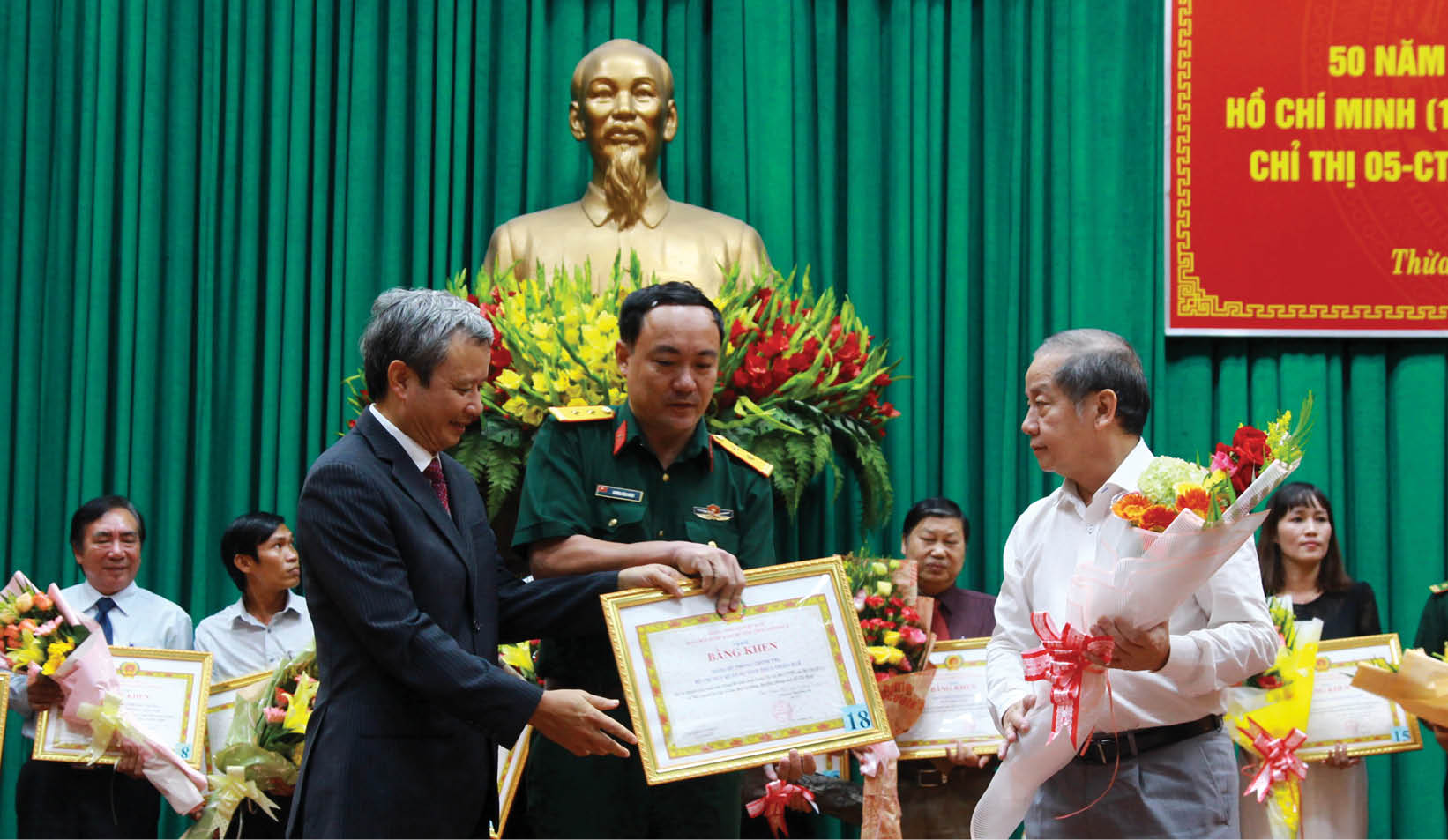 Thêm những việc làm ý nghĩa