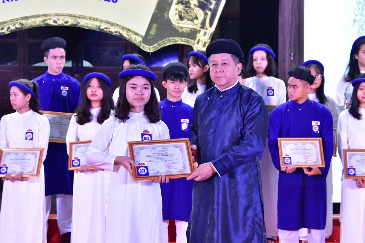 Vinh danh 367 học sinh tại Quốc tử giám