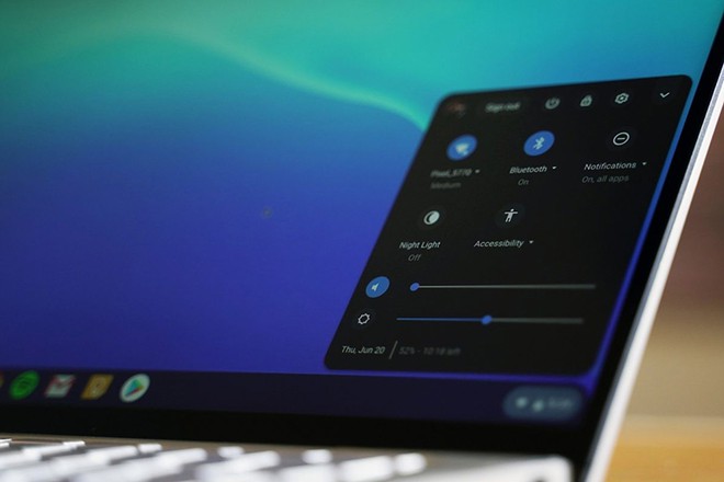 Chrome OS 87 bổ sung mức pin thiết bị Bluetooth và tìm kiếm tab