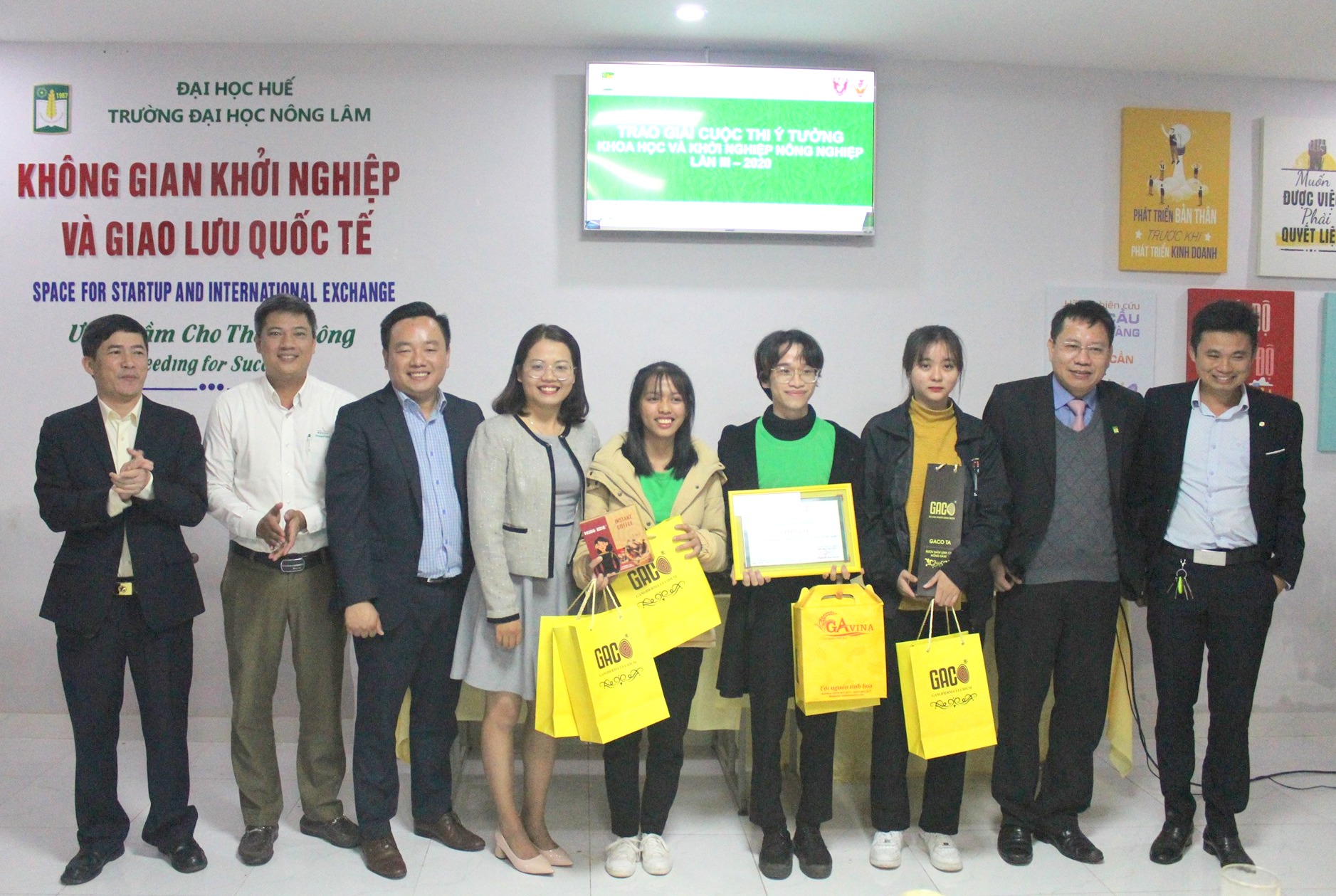 ĐH Huế có 10 giảng viên cơ hữu đạt tiêu chuẩn chức danh GS, phó GS