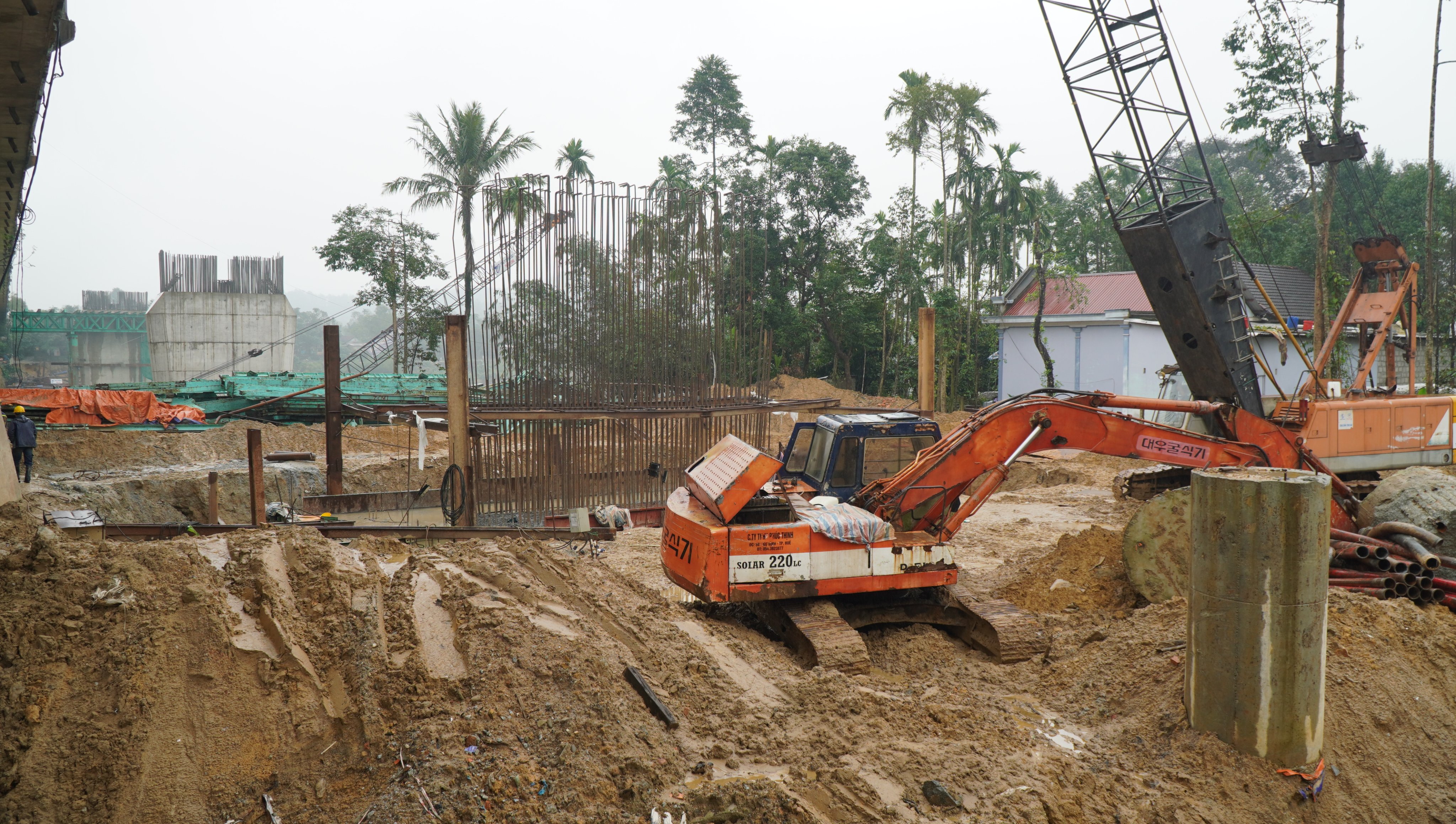 Cuối tháng 12 phải bàn giao mặt bằng các đoạn còn lại Dự án cao tốc Cam Lộ - La Sơn