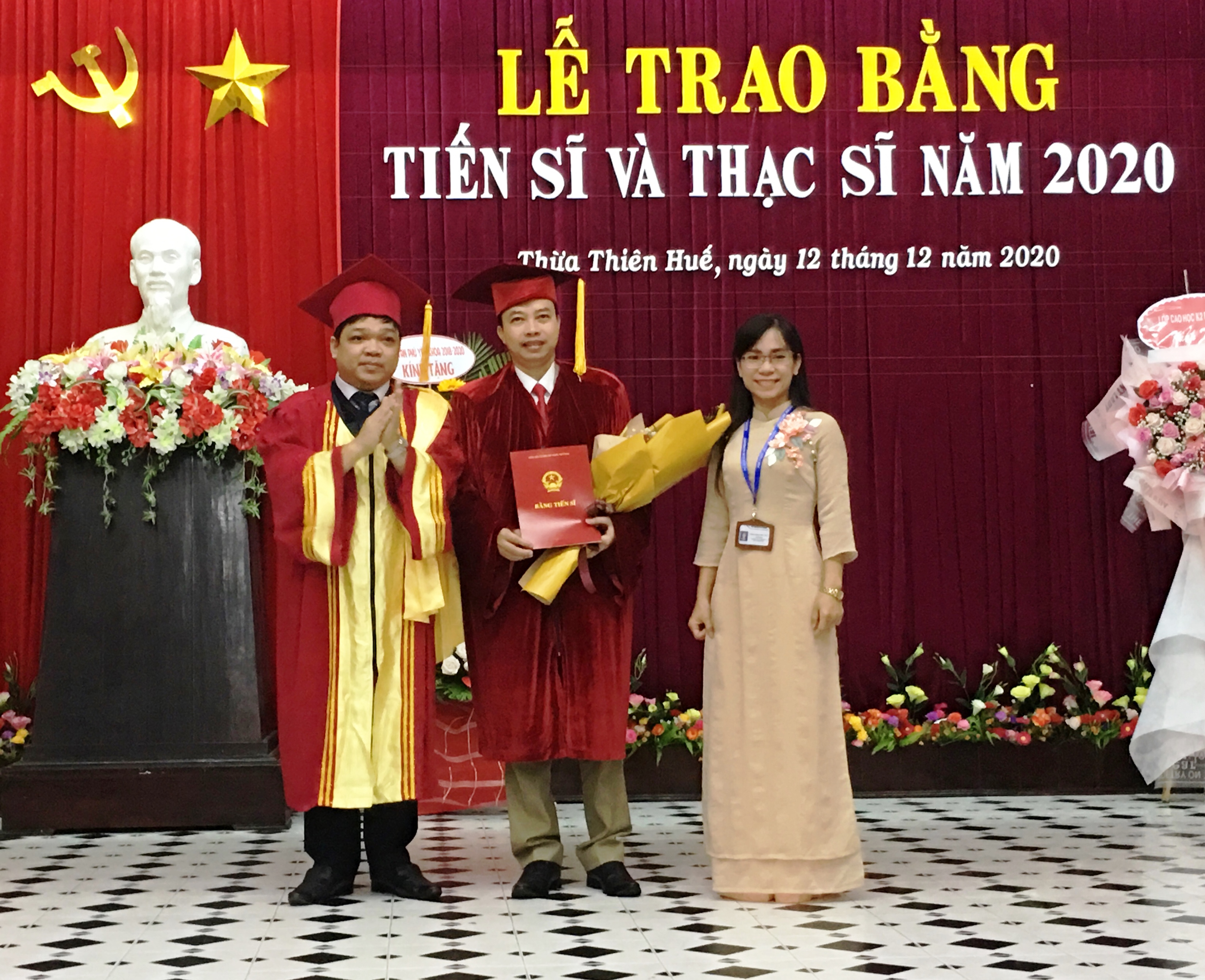 Trường đại học Khoa học trao bằng cho hơn 160 tân tiến sĩ, thạc sĩ