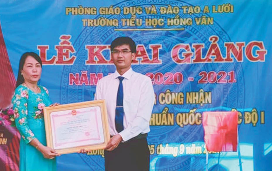 Nữ “thủ lĩnh” Trường tiểu học Hồng Vân