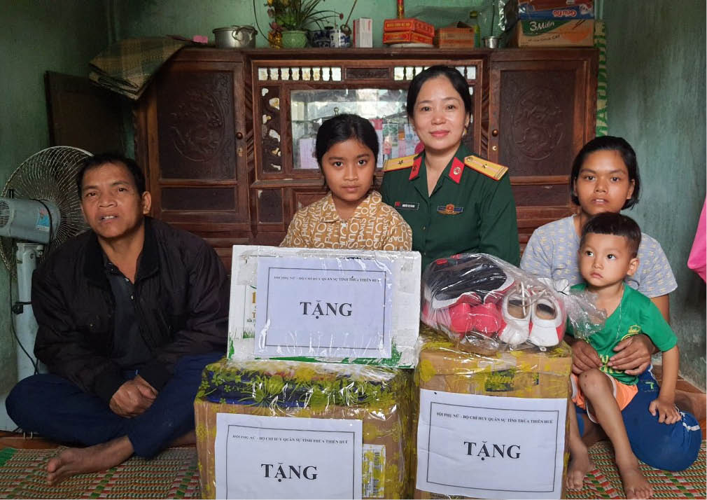 Hướng về cộng đồng