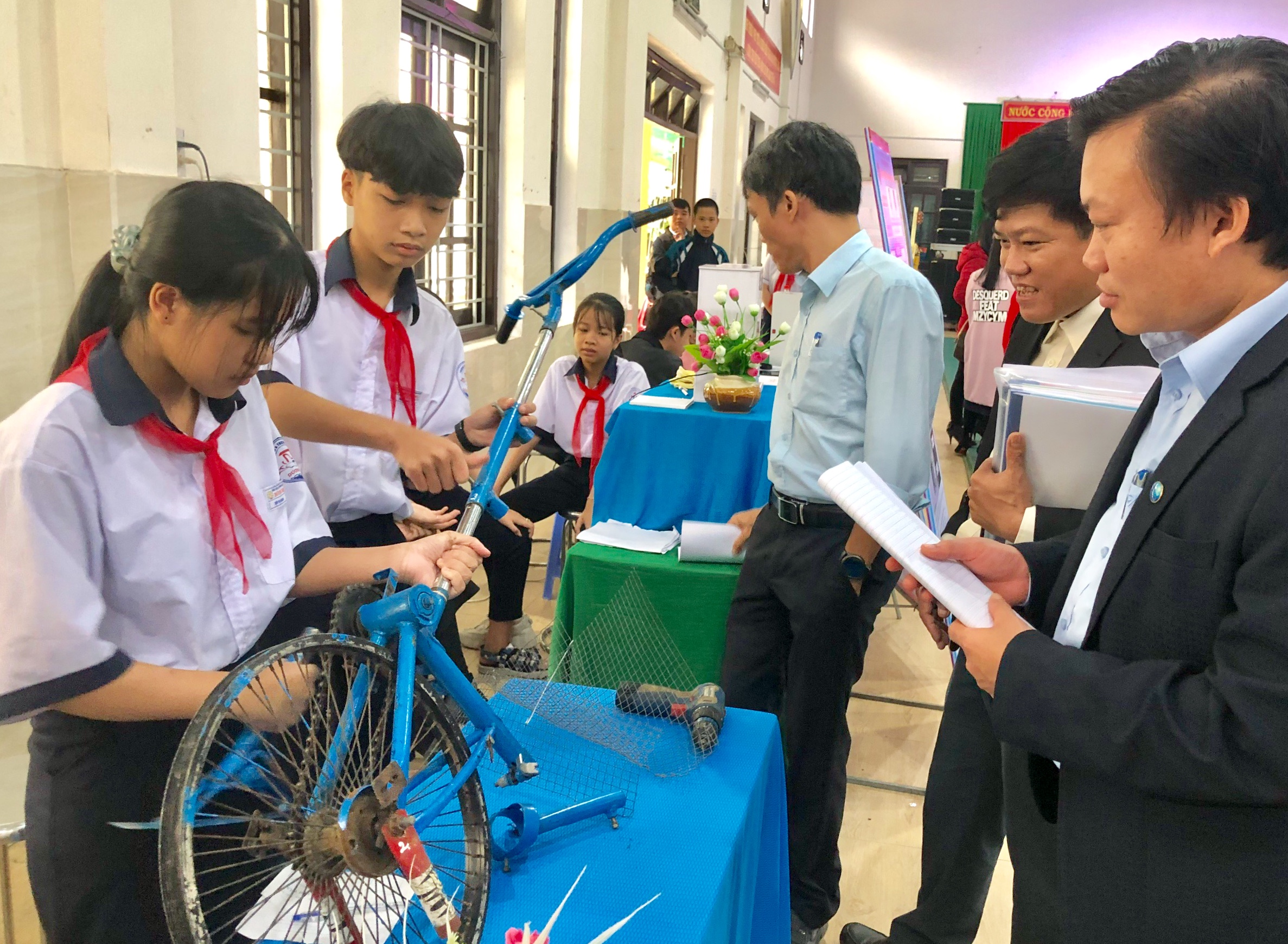 Nhiều đề tài mới, sáng tạo tại cuộc thi khoa học kỹ thuật TX Hương Thuỷ
