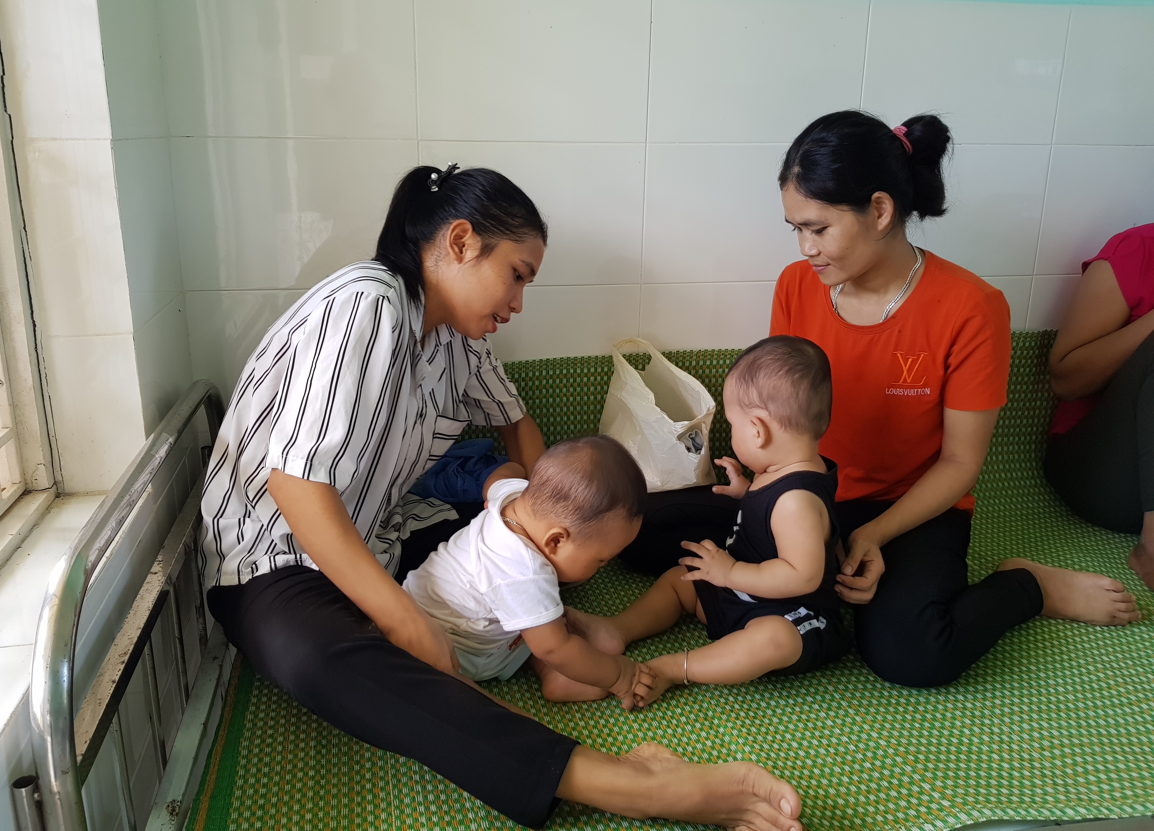 Cung cấp thông tin cho các nhà báo về dân số và phát triển