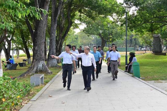 Tạo đột phá trong phát triển dịch vụ, du lịch, thương mại