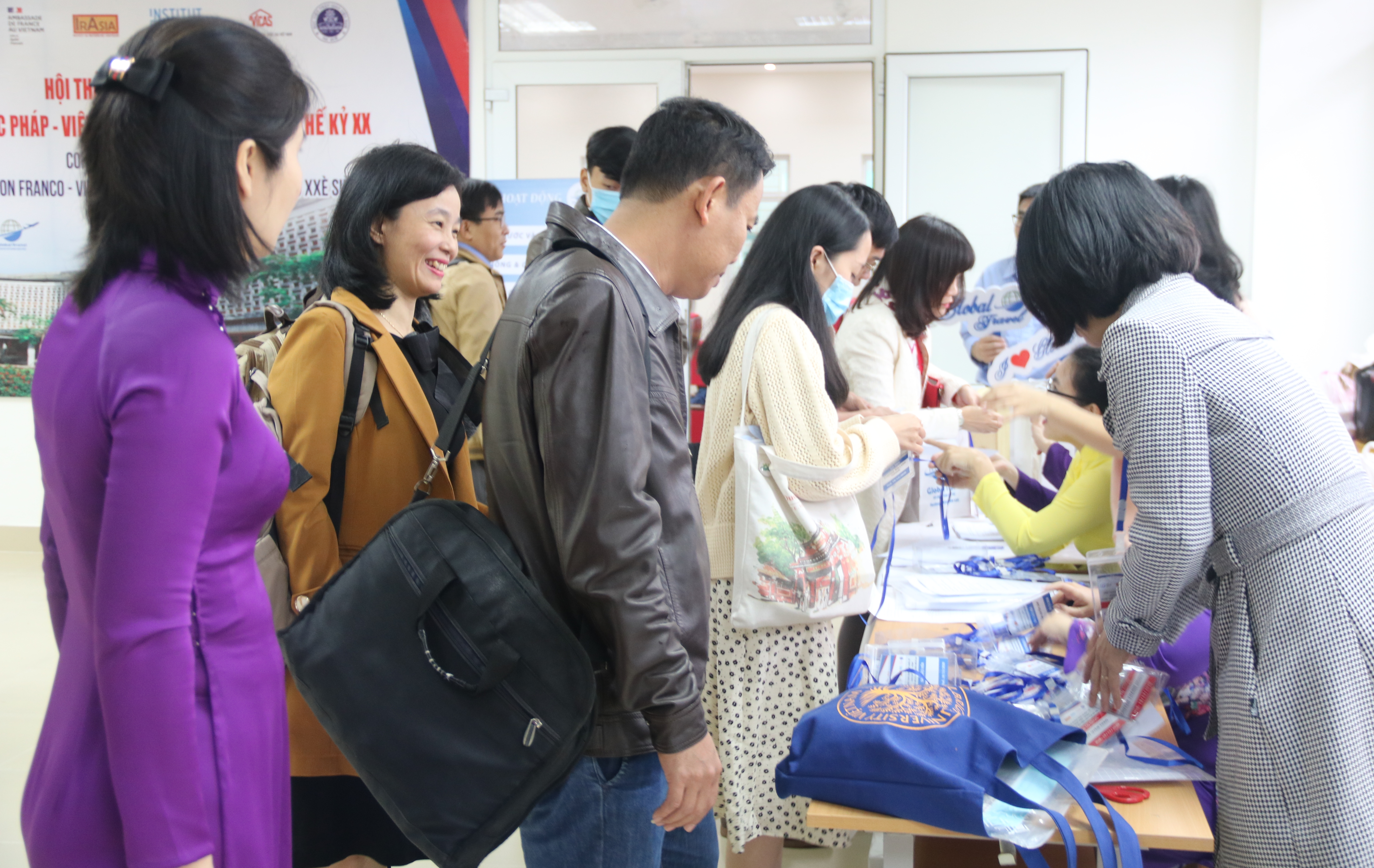 6 đơn vị cùng tổ chức hội thảo giáo dục Pháp - Việt