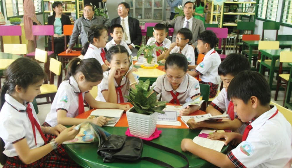 Giáo viên kể chuyện hấp dẫn, học sinh chia sẻ sách hay