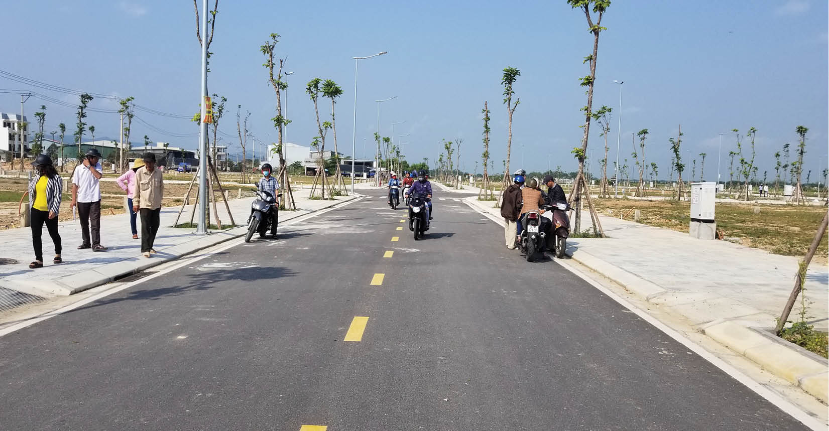 Vượt qua thách thức, thực hiện đồng bộ các chương trình trọng điểm