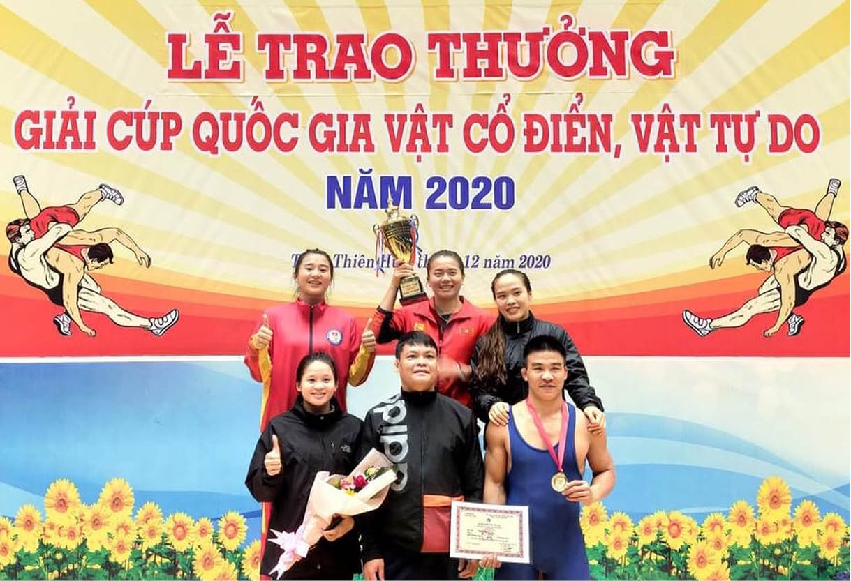 Impressive Hue team of female wrestlers