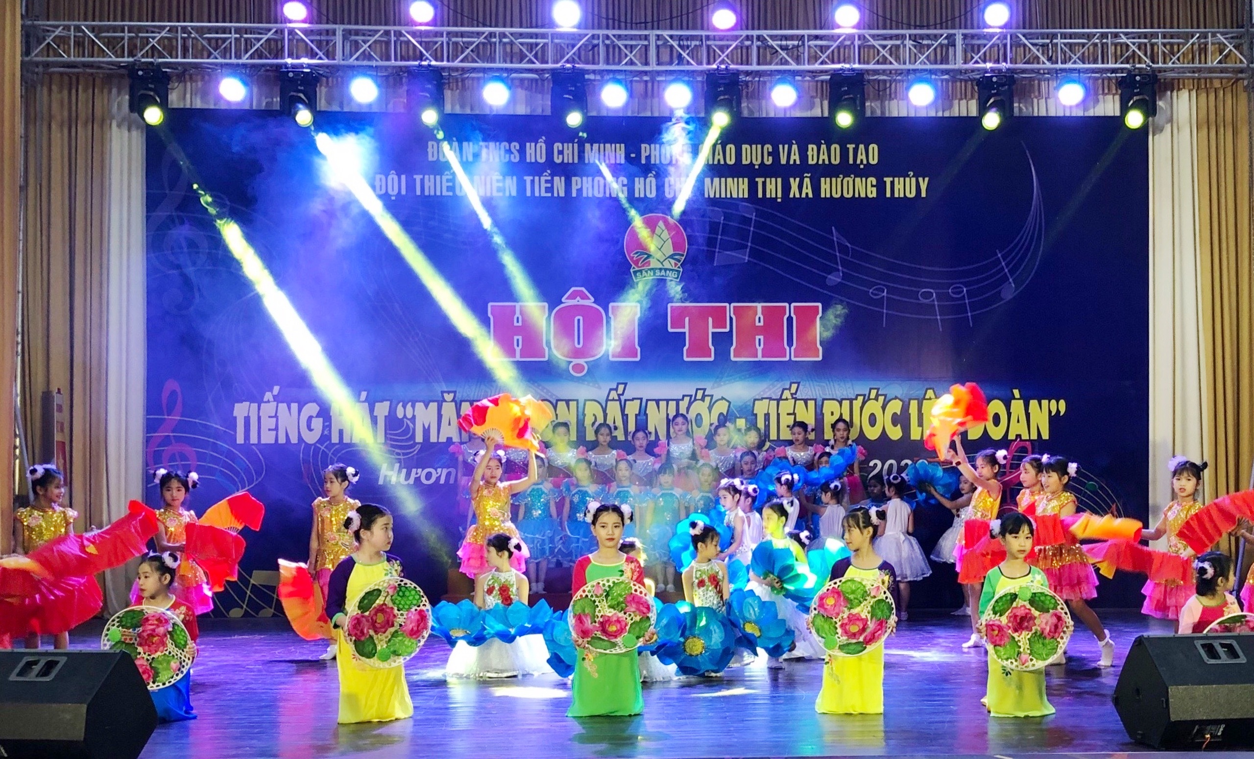 Hương Thủy lần đầu tổ chức thi tiếng hát măng non cho đội viên