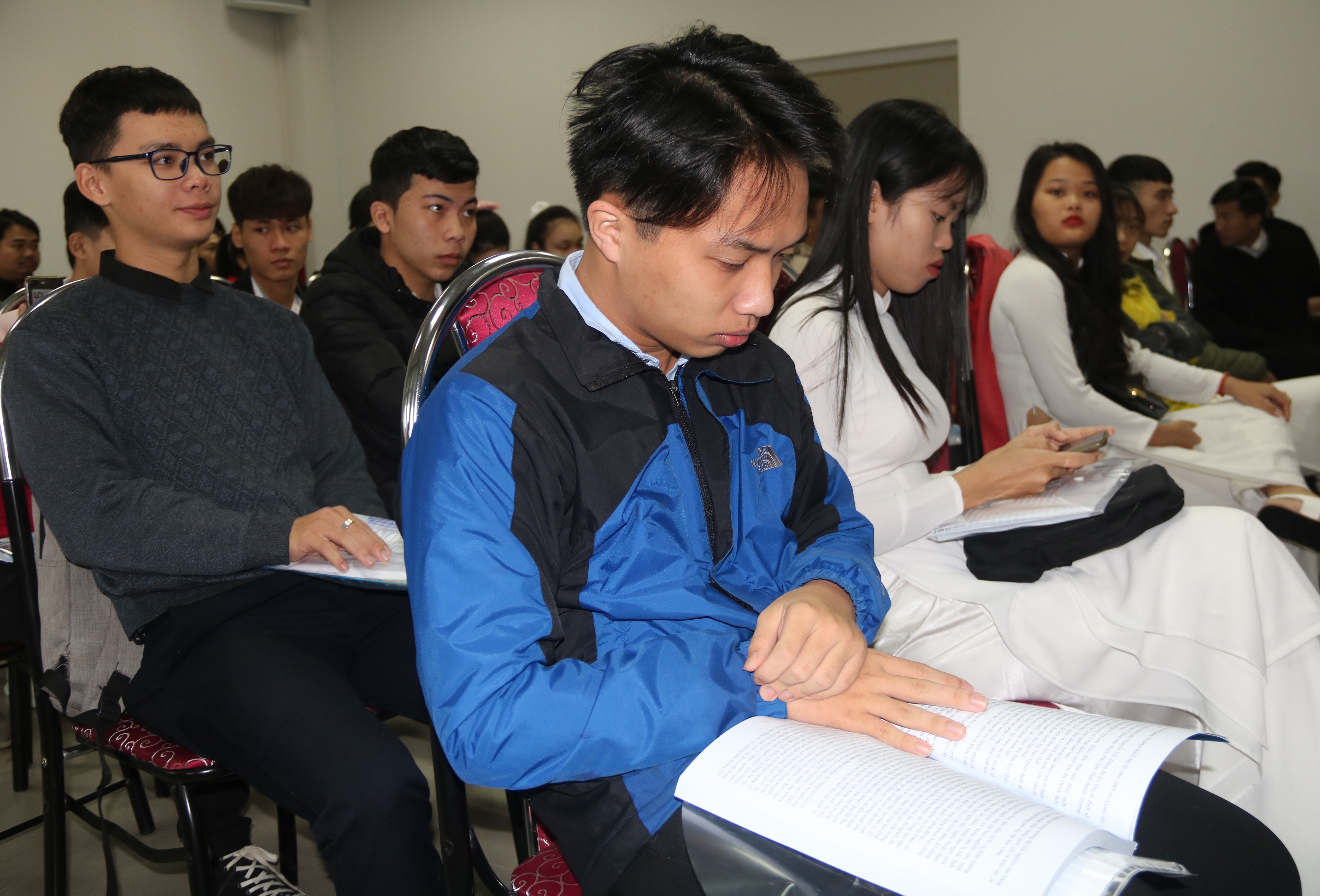 Hội thảo khối các trường đại học thể dục thể thao thu hút gần 100 đại biểu