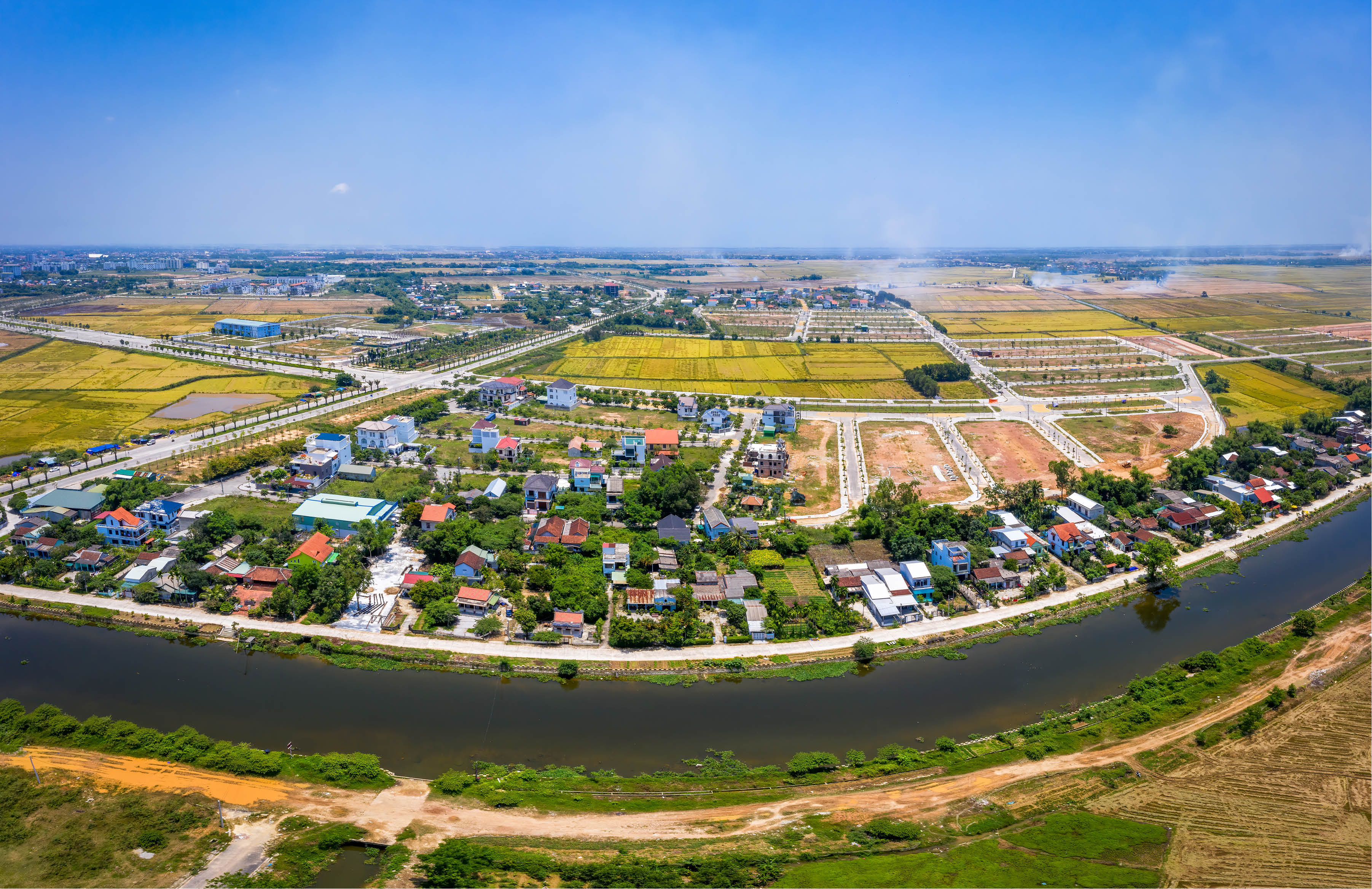 “Được mùa” thu tiền sử dụng đất