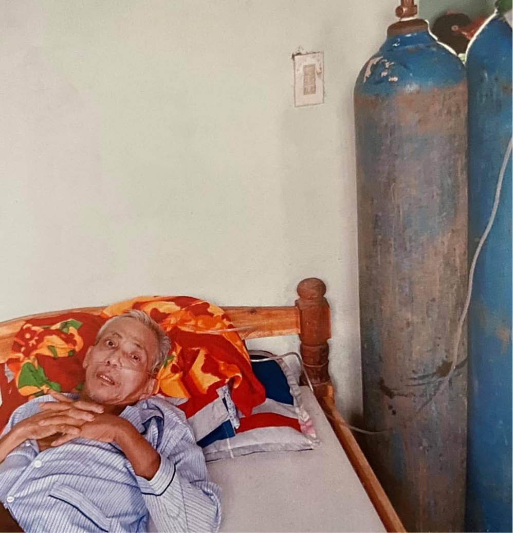 Khó khăn dồn dập, gia đình Huy rơi vào cảnh túng quẫn