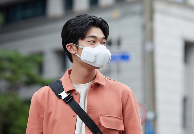 LG trình làng khẩu trang lọc không khí LG PuriCare