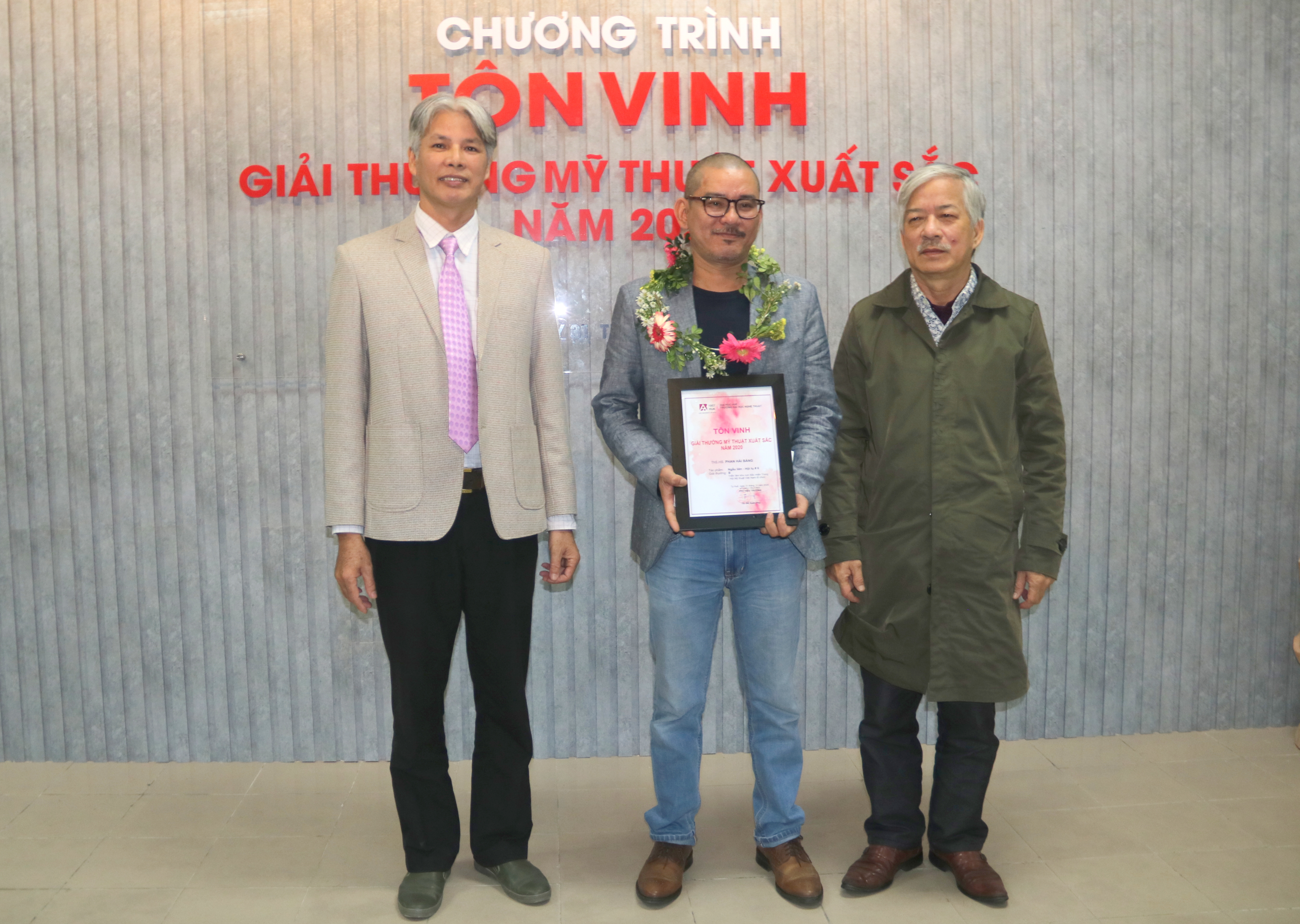 Tôn vinh 7 tác giả đạt giải thưởng mỹ thuật xuất sắc