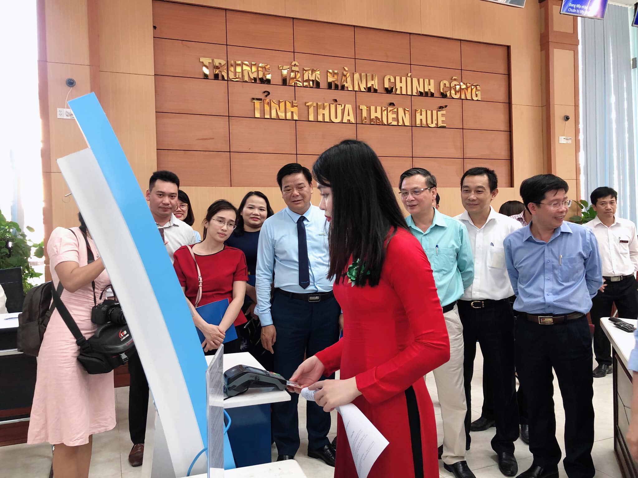 Phấn đấu 100 cán bộ, công chức, viên chức thanh toán không dùng tiền mặt trên nền tảng Hue-S