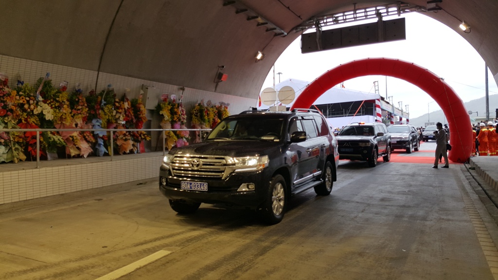 Khánh thành hầm đường bộ Hải Vân 2