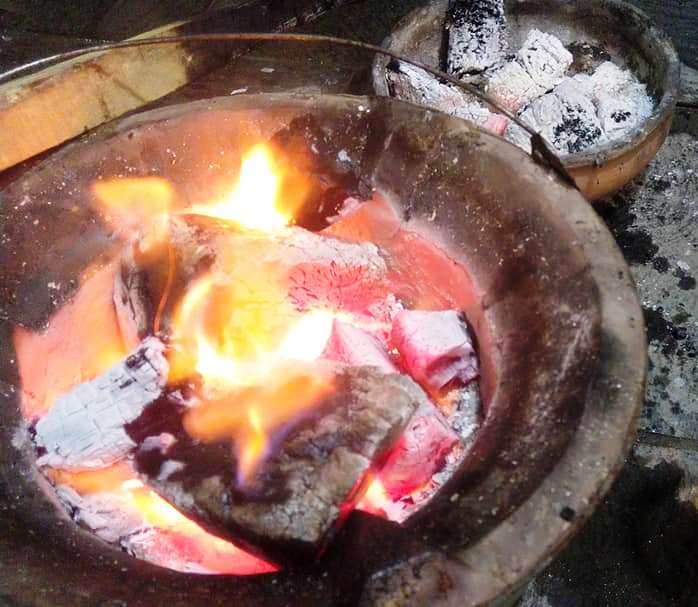 Cẩn trọng khi sử dụng than sưởi ấm ngày rét