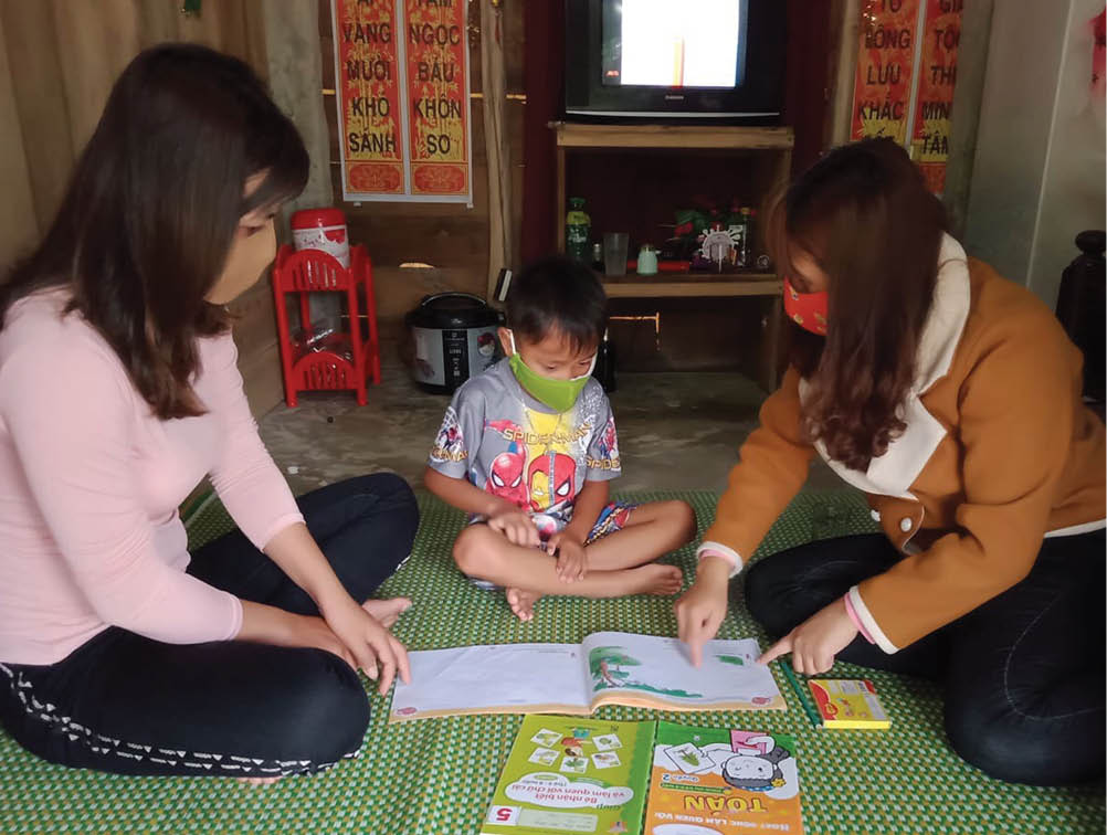 Dạy song ngữ cho trẻ dân tộc thiểu số