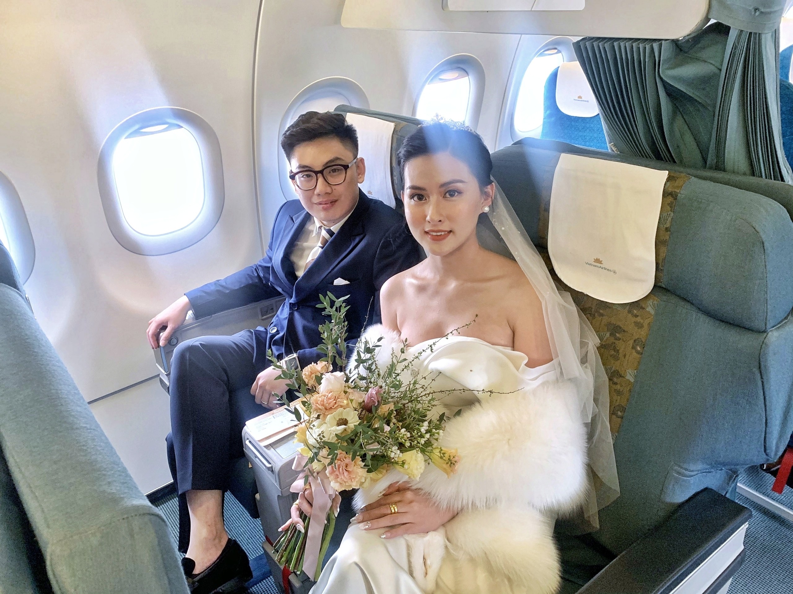 Lễ cưới trên độ cao 10 000m