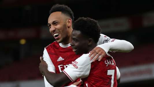 Aubameyang lập cú đúp, Pháo thủ vươn lên nửa trên BXH