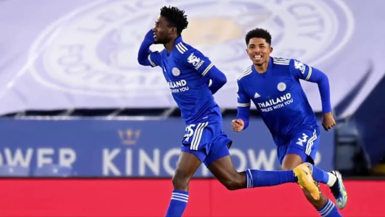 Giành chiến thắng thuyết phục, Leicester tạm soán ngôi đầu của Man United