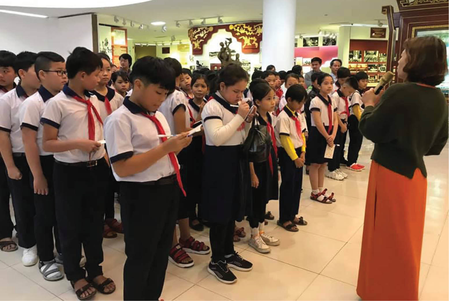 Khơi dậy niềm đam mê học sử