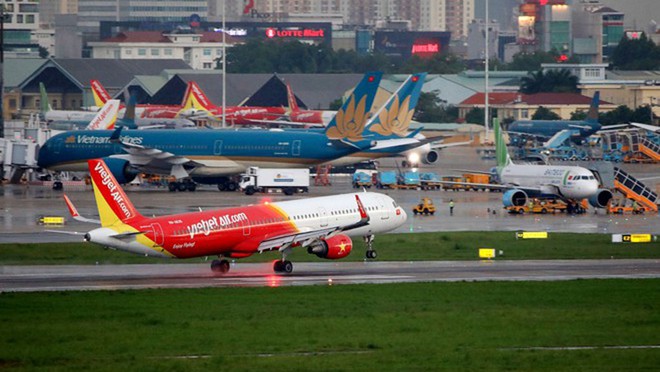 Cục Hàng không ‘tuýt còi’ hãng bay mở bán vé tết vượt quá số lượt