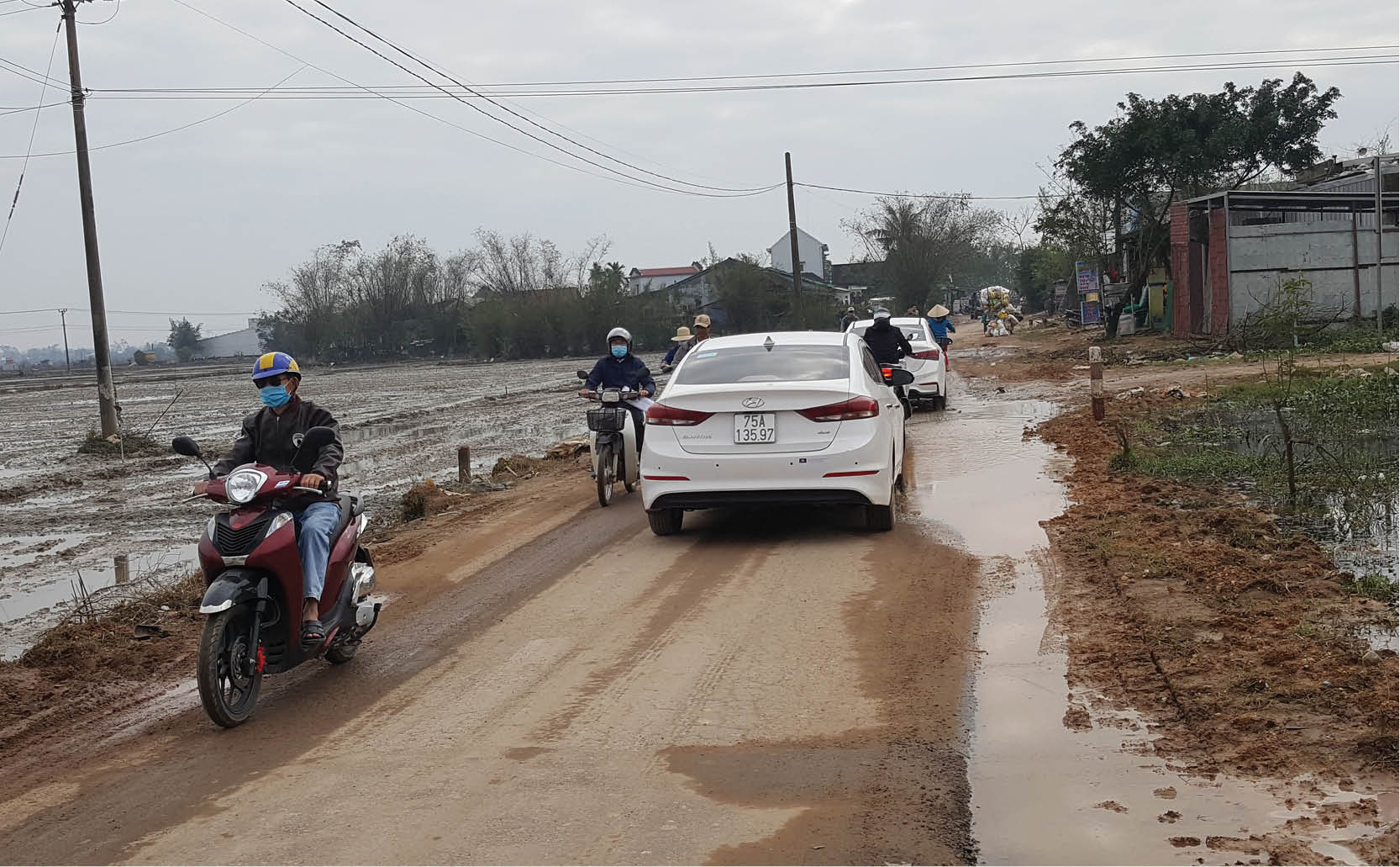 Cần sớm đầu tư cải tạo Tỉnh lộ 10A